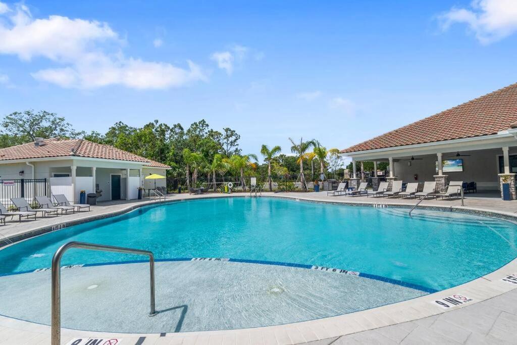 Elegant 1Br/1Ba Condo With Pool, Gym And Laundry Melbourne Luaran gambar