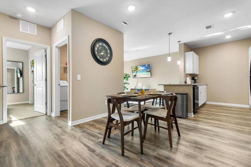 Elegant 1Br/1Ba Condo With Pool, Gym And Laundry Melbourne Luaran gambar